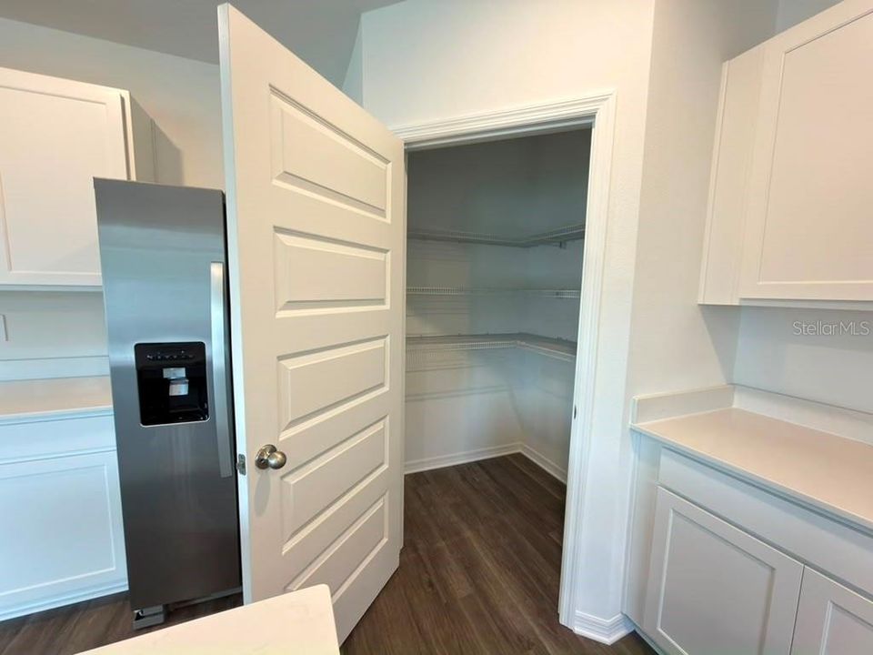 В аренду: $2,200 (3 спален, 2 ванн, 2215 Квадратных фут)