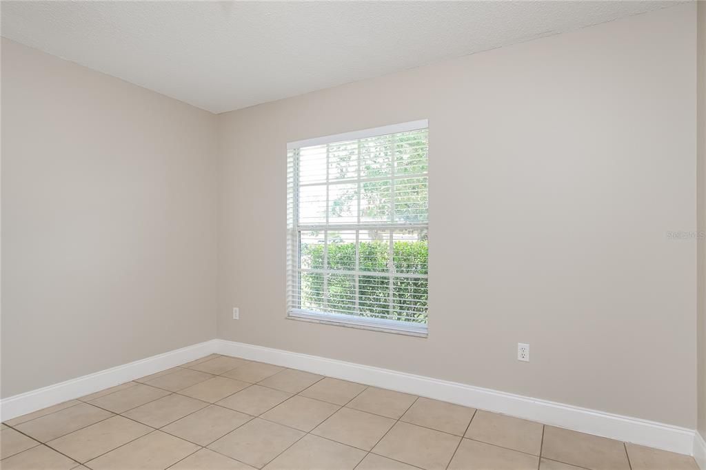 For Sale: $325,000 (3 beds, 2 baths, 1140 Square Feet)