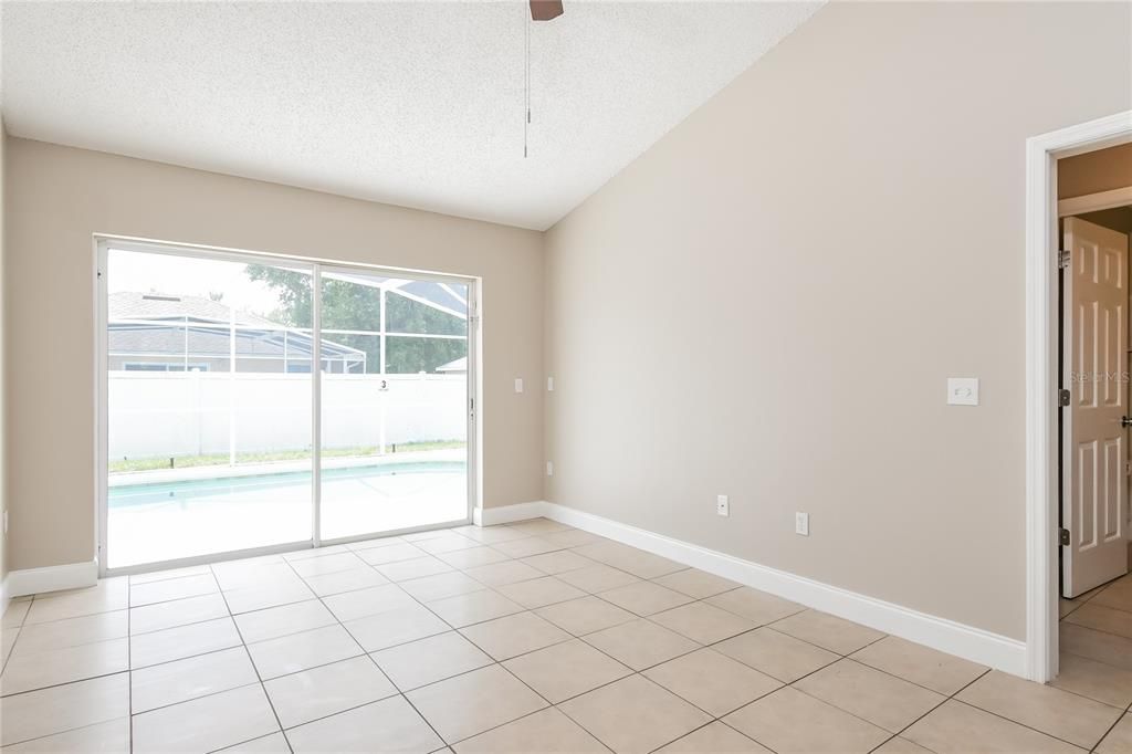 For Sale: $325,000 (3 beds, 2 baths, 1140 Square Feet)