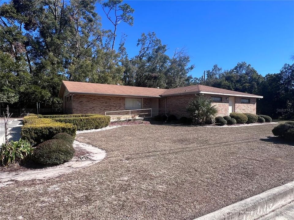 Recently Sold: $300,000 (0 beds, 0 baths, 2336 Square Feet)
