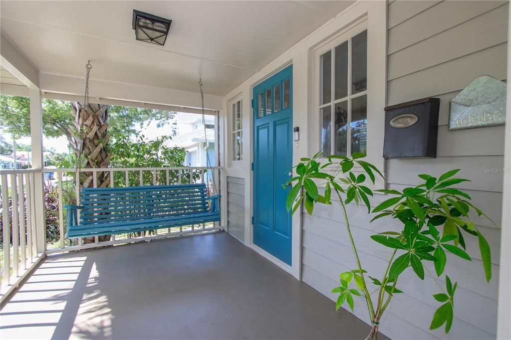 For Sale: $325,000 (3 beds, 1 baths, 912 Square Feet)