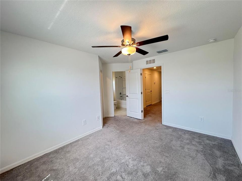For Rent: $2,200 (2 beds, 2 baths, 1541 Square Feet)