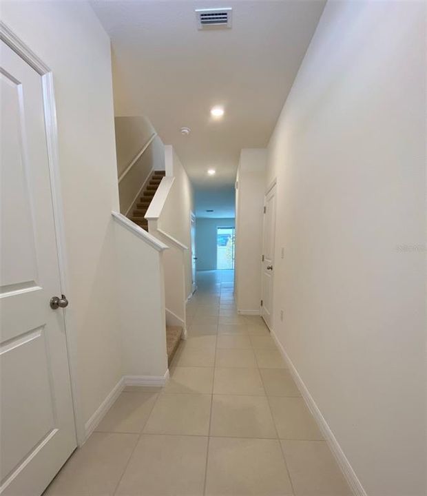 For Rent: $2,400 (3 beds, 2 baths, 1758 Square Feet)