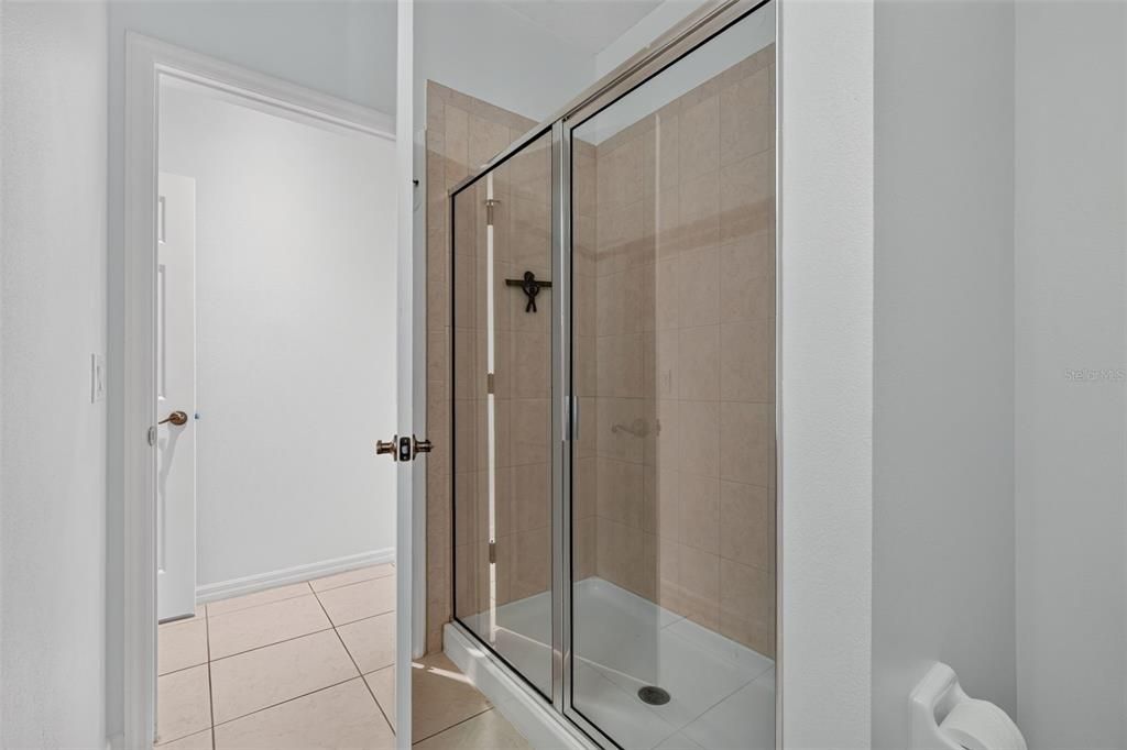 В аренду: $2,200 (3 спален, 2 ванн, 1300 Квадратных фут)