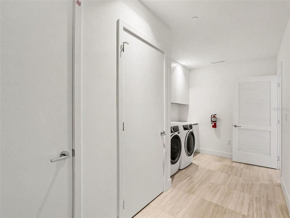 В аренду: $14,000 (3 спален, 2 ванн, 2404 Квадратных фут)