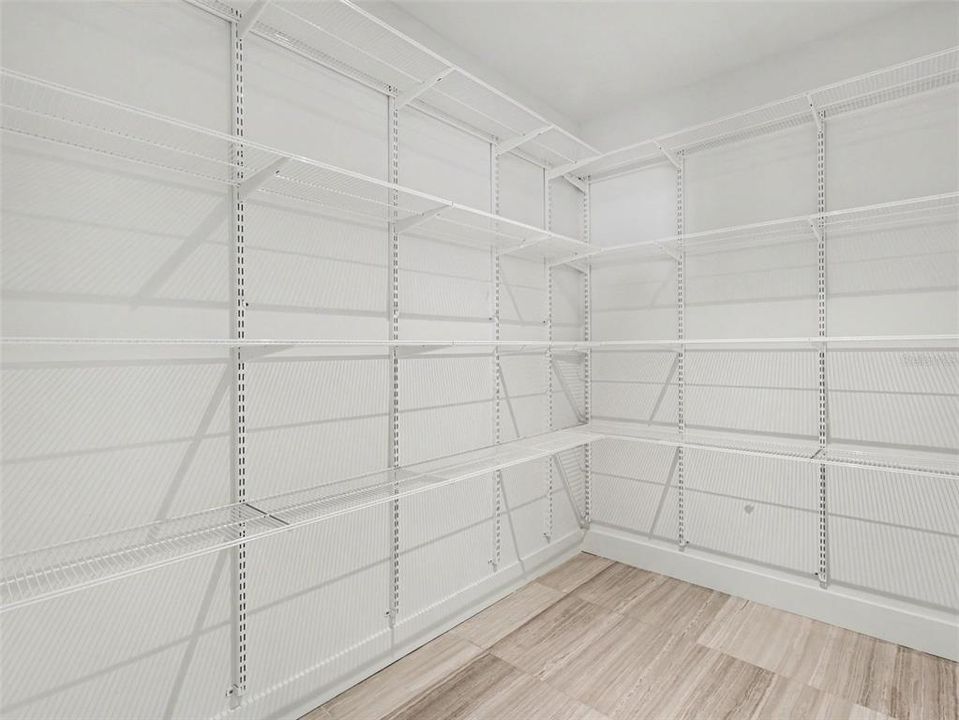В аренду: $14,000 (3 спален, 2 ванн, 2404 Квадратных фут)