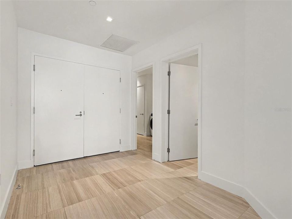 В аренду: $14,000 (3 спален, 2 ванн, 2404 Квадратных фут)