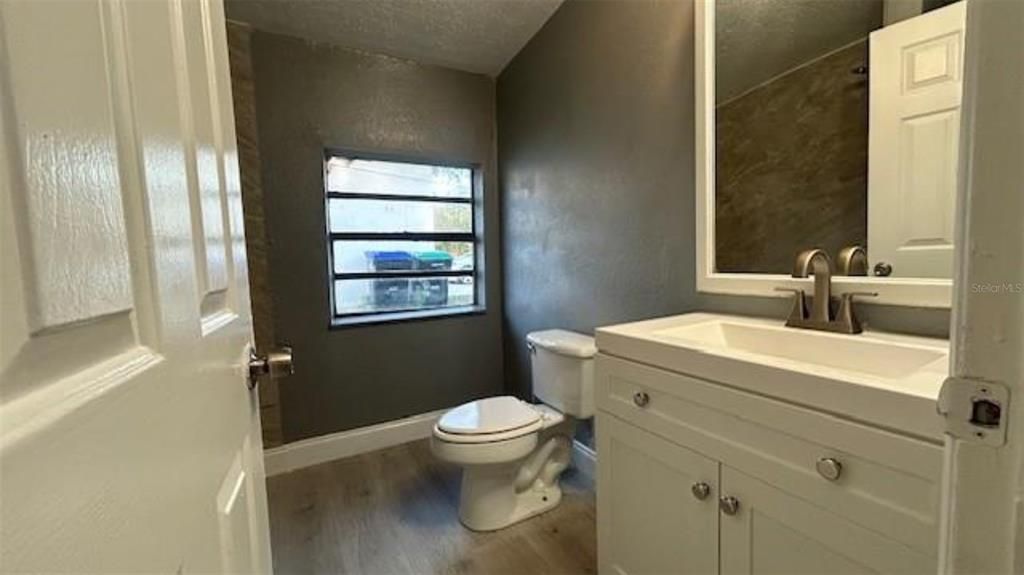 For Rent: $1,890 (4 beds, 2 baths, 1130 Square Feet)