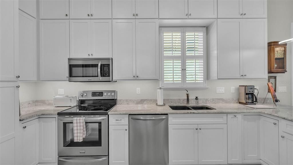 For Sale: $529,900 (1 beds, 1 baths, 1470 Square Feet)