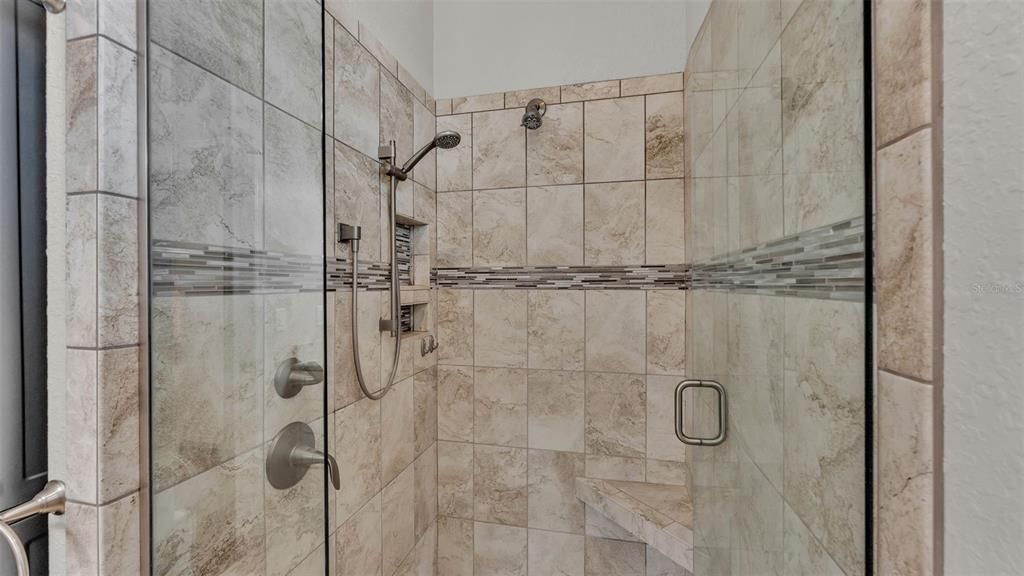 For Sale: $529,900 (1 beds, 1 baths, 1470 Square Feet)