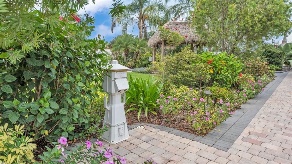 For Sale: $529,900 (1 beds, 1 baths, 1470 Square Feet)