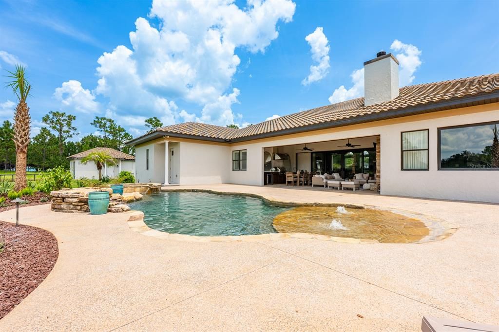 En Venta: $2,200,000 (5 camas, 4 baños, 4484 Pies cuadrados)