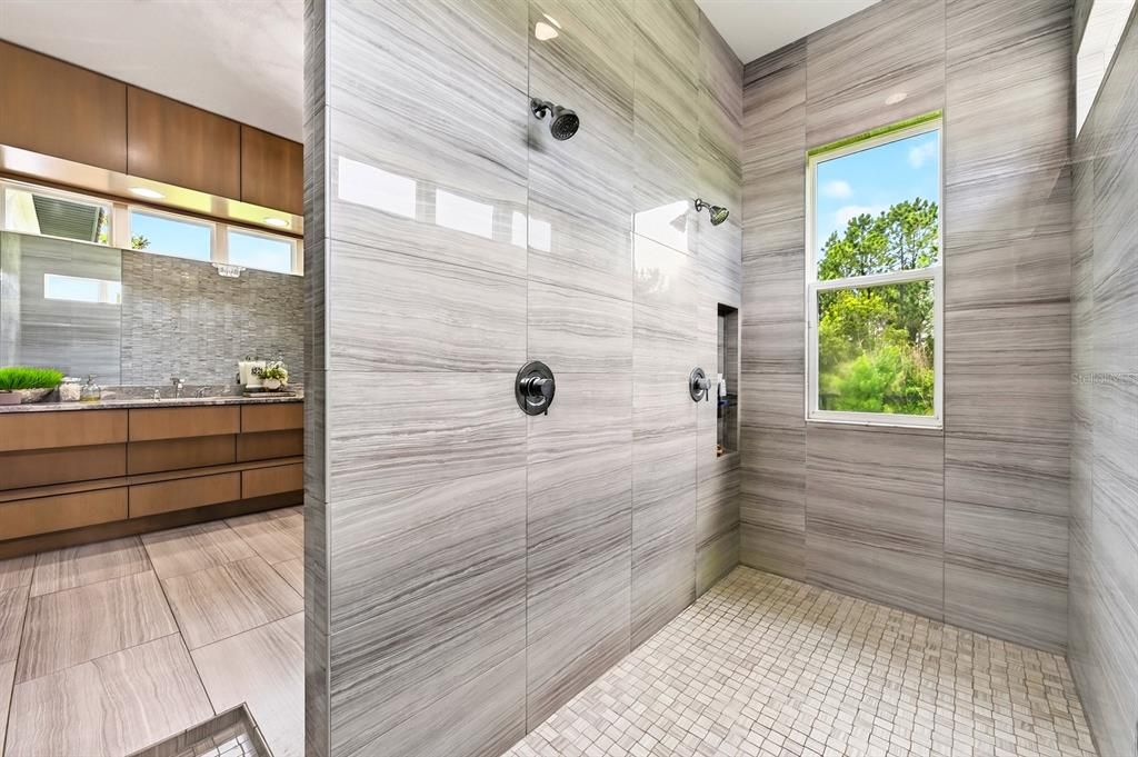 En Venta: $2,200,000 (5 camas, 4 baños, 4484 Pies cuadrados)
