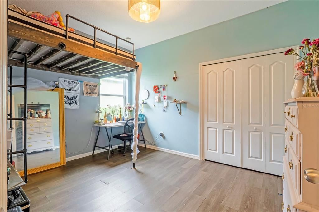 En Venta: $328,000 (3 camas, 2 baños, 1545 Pies cuadrados)
