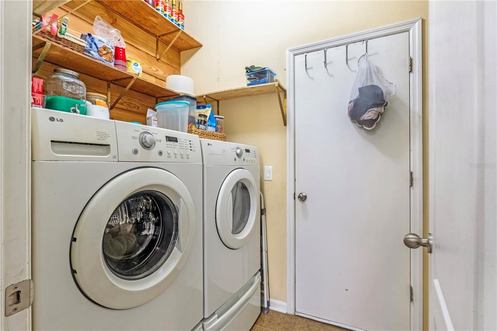 En Venta: $328,000 (3 camas, 2 baños, 1545 Pies cuadrados)