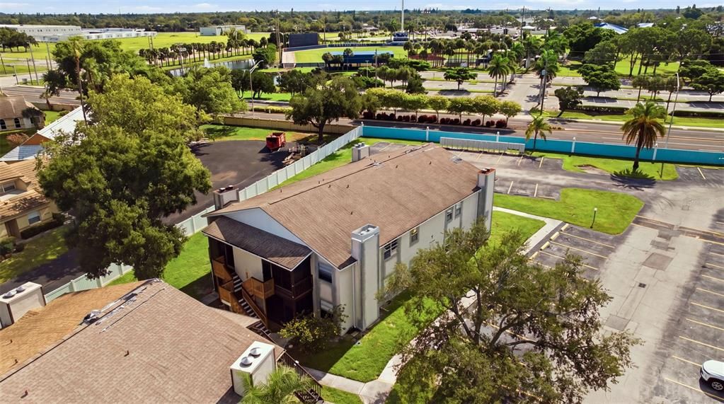 На продажу: $134,999 (2 спален, 2 ванн, 912 Квадратных фут)