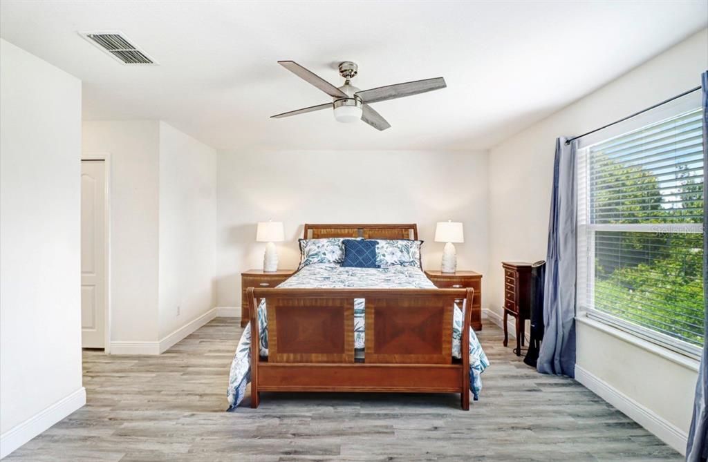 For Sale: $424,000 (4 beds, 2 baths, 2454 Square Feet)