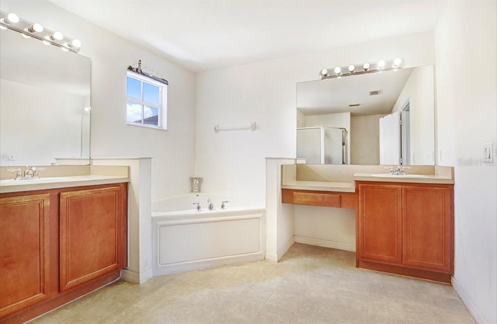 For Sale: $424,000 (4 beds, 2 baths, 2454 Square Feet)
