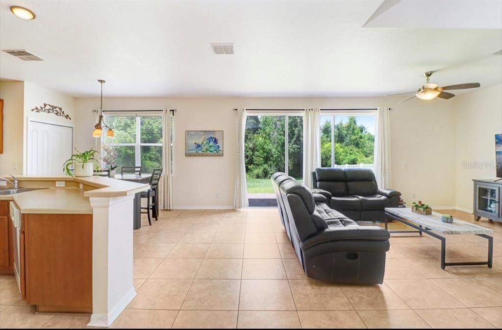 For Sale: $424,000 (4 beds, 2 baths, 2454 Square Feet)