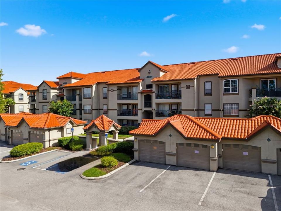 На продажу: $174,500 (2 спален, 1 ванн, 961 Квадратных фут)