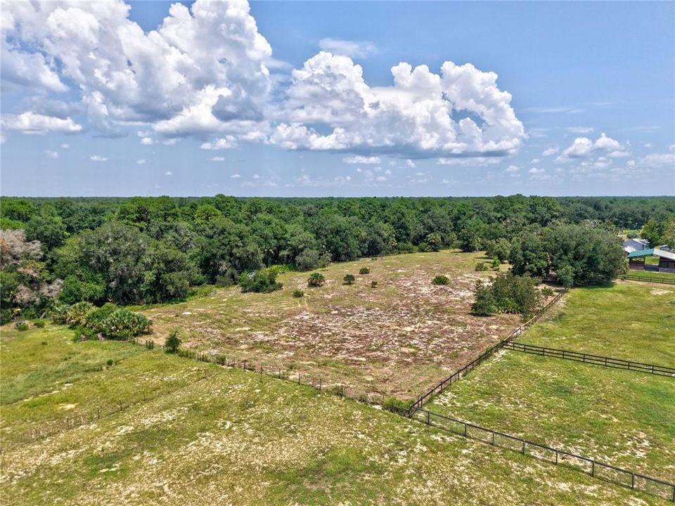 For Sale: $249,997 (2 beds, 2 baths, 924 Square Feet)