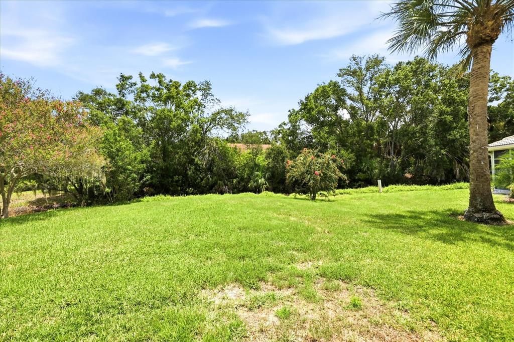 For Sale: $319,000 (2 beds, 2 baths, 1601 Square Feet)