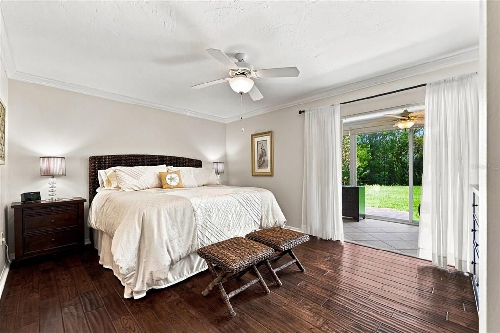 For Sale: $319,000 (2 beds, 2 baths, 1601 Square Feet)