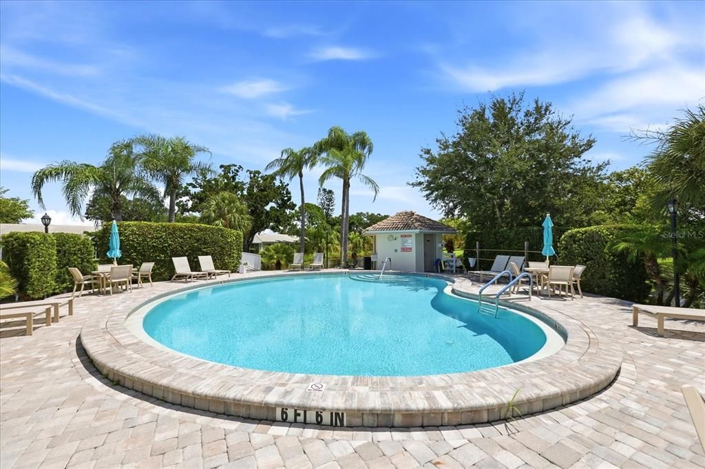 For Sale: $319,000 (2 beds, 2 baths, 1601 Square Feet)