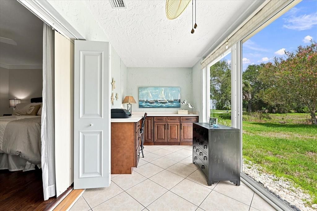 For Sale: $319,000 (2 beds, 2 baths, 1601 Square Feet)