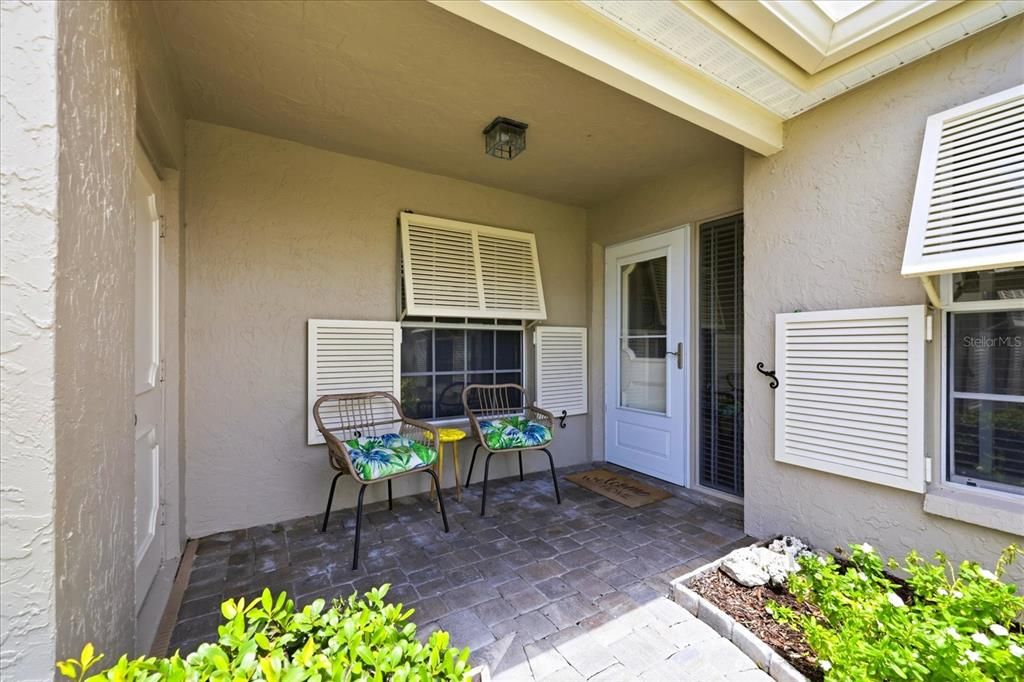 For Sale: $319,000 (2 beds, 2 baths, 1601 Square Feet)