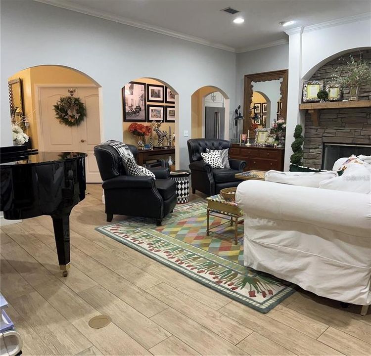 For Sale: $949,900 (3 beds, 2 baths, 3344 Square Feet)