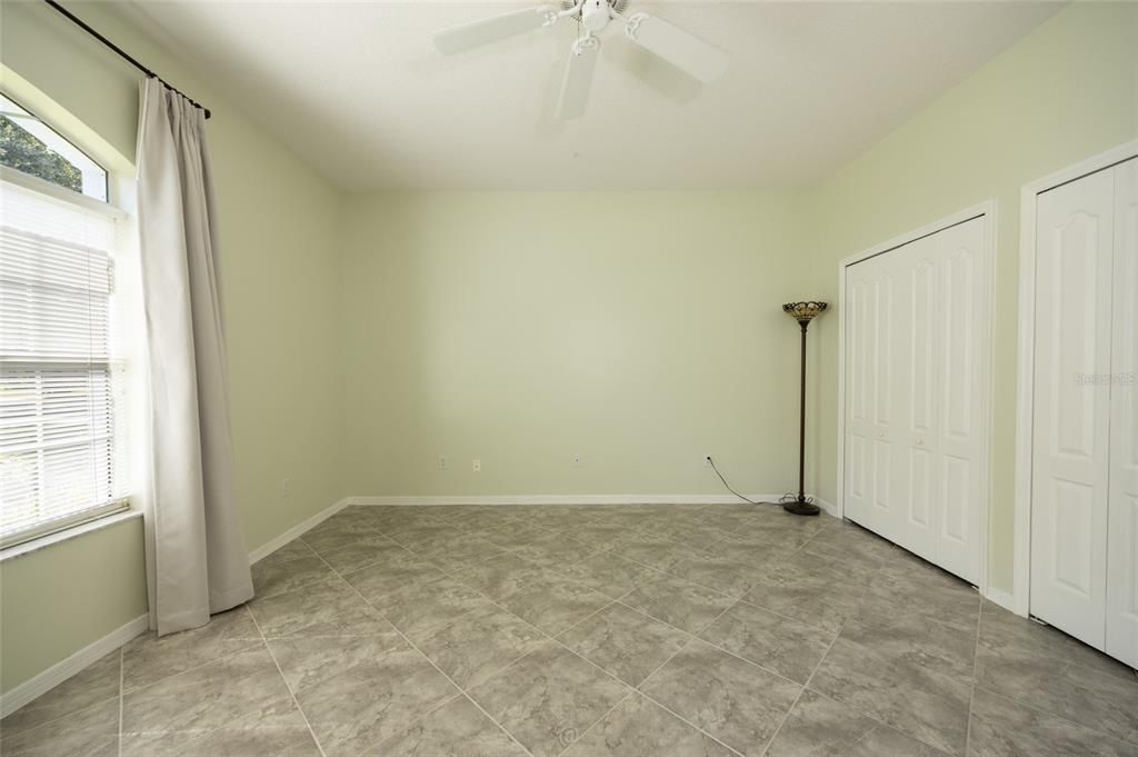 For Sale: $550,000 (4 beds, 2 baths, 2580 Square Feet)