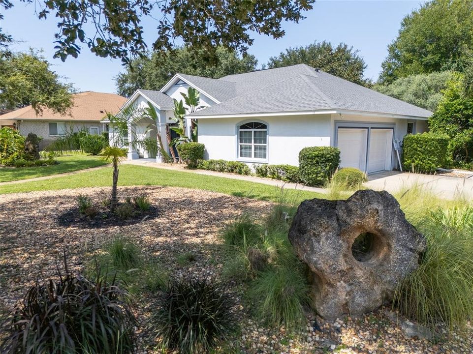 For Sale: $550,000 (4 beds, 2 baths, 2580 Square Feet)