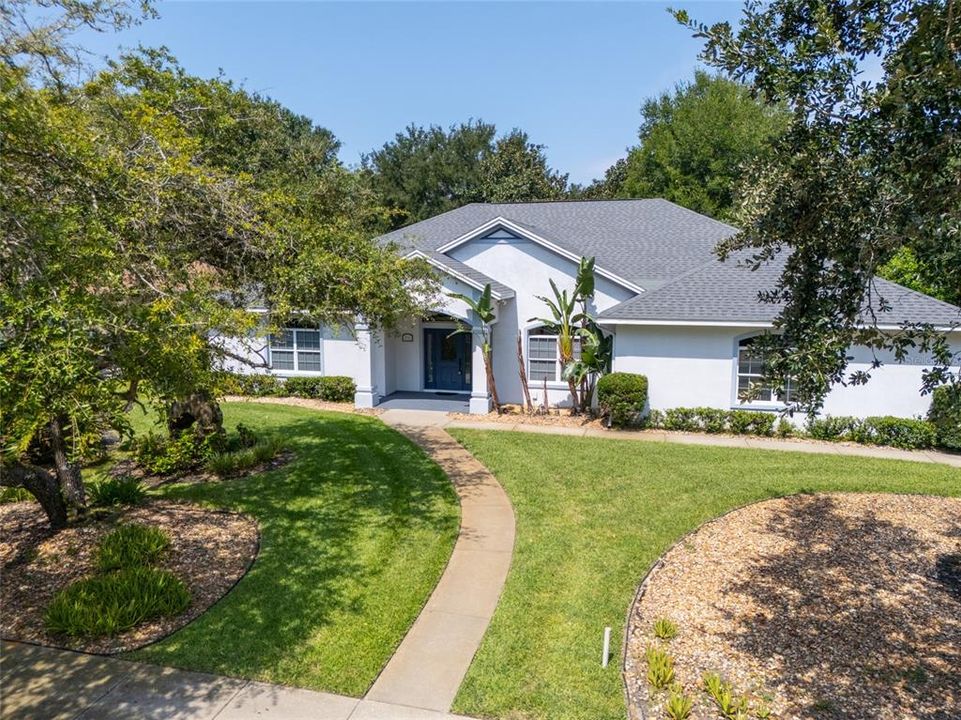 For Sale: $550,000 (4 beds, 2 baths, 2580 Square Feet)