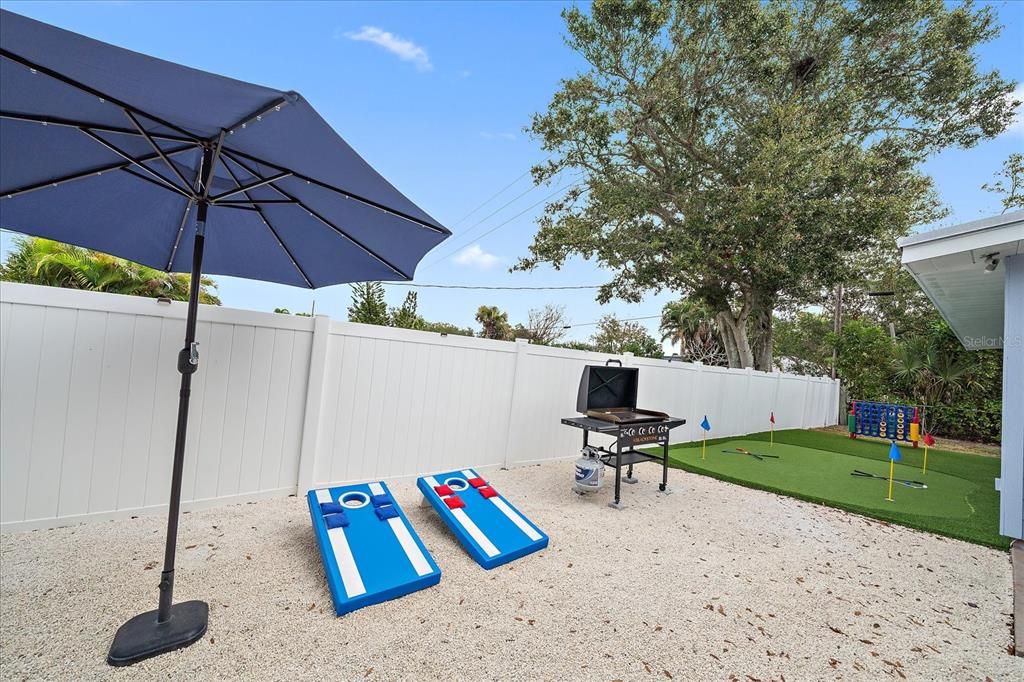 For Sale: $749,900 (5 beds, 3 baths, 2154 Square Feet)