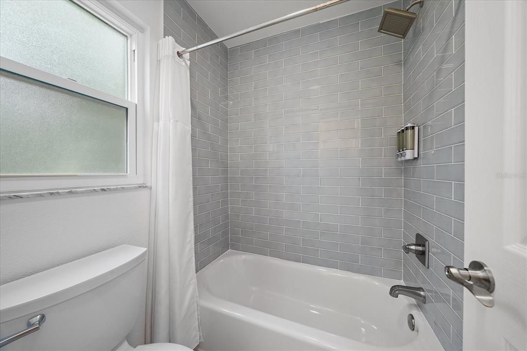 For Sale: $749,900 (5 beds, 3 baths, 2154 Square Feet)