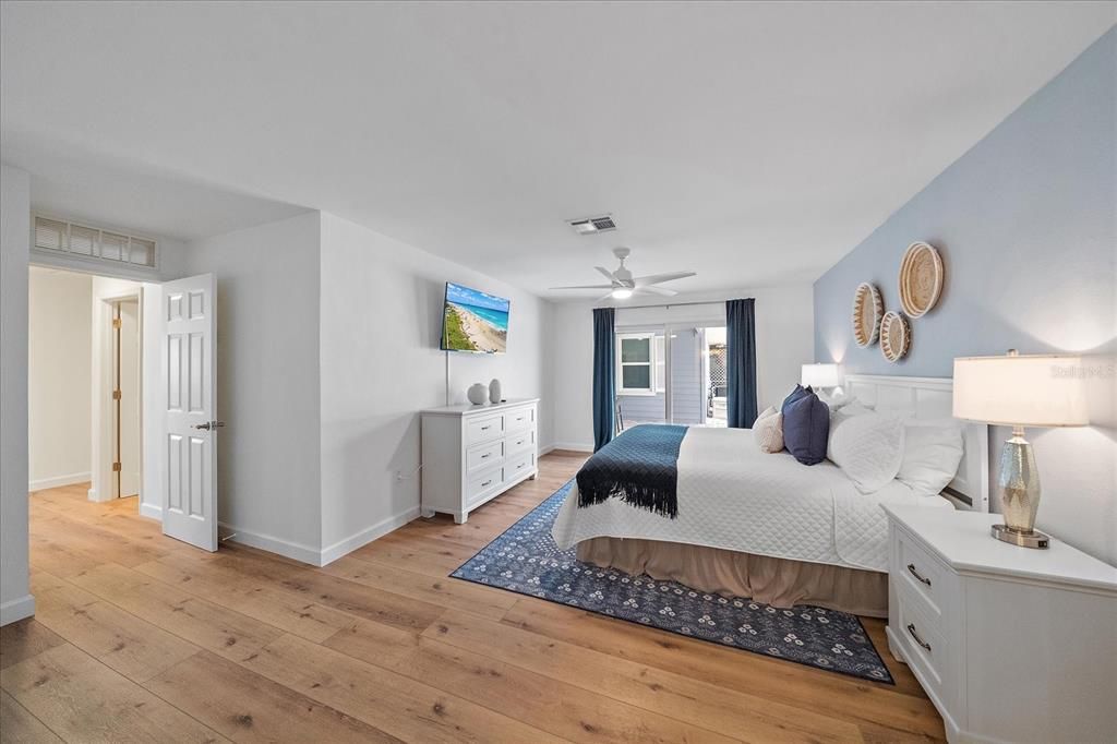 For Sale: $749,900 (5 beds, 3 baths, 2154 Square Feet)