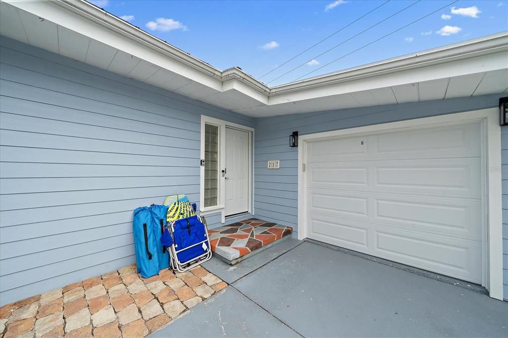 For Sale: $749,900 (5 beds, 3 baths, 2154 Square Feet)