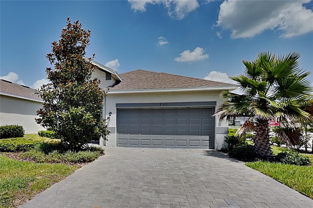 For Rent: $1,950 (3 beds, 2 baths, 1713 Square Feet)