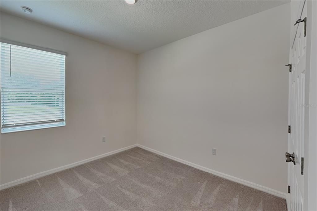 For Rent: $1,950 (3 beds, 2 baths, 1713 Square Feet)