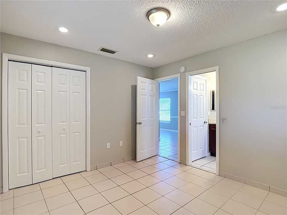 For Sale: $282,500 (3 beds, 2 baths, 1426 Square Feet)