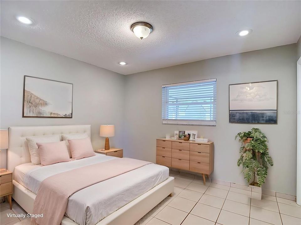 For Sale: $282,500 (3 beds, 2 baths, 1426 Square Feet)