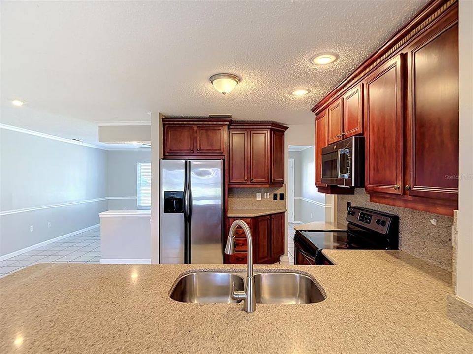 For Sale: $282,500 (3 beds, 2 baths, 1426 Square Feet)