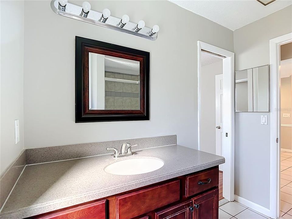 For Sale: $282,500 (3 beds, 2 baths, 1426 Square Feet)