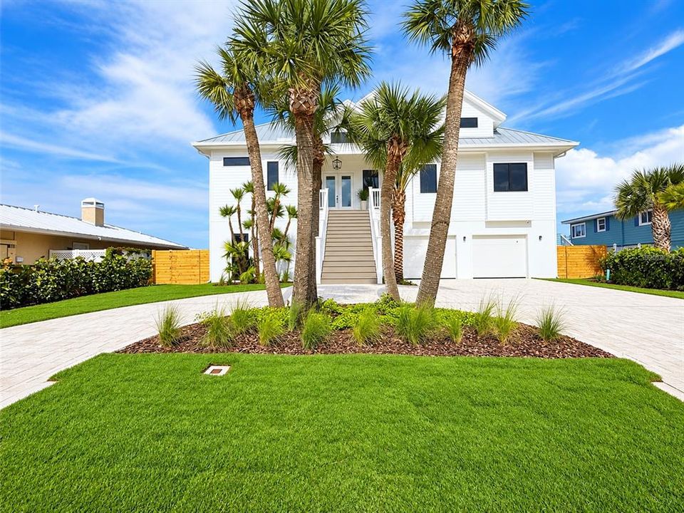 For Sale: $6,750,000 (4 beds, 4 baths, 6110 Square Feet)