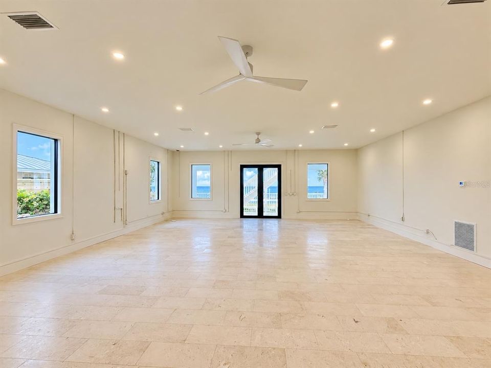 For Sale: $6,750,000 (4 beds, 4 baths, 6110 Square Feet)