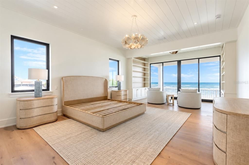For Sale: $6,750,000 (4 beds, 4 baths, 6110 Square Feet)