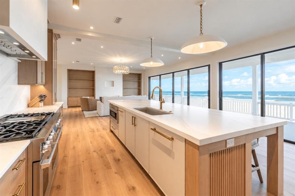 For Sale: $6,750,000 (4 beds, 4 baths, 6110 Square Feet)