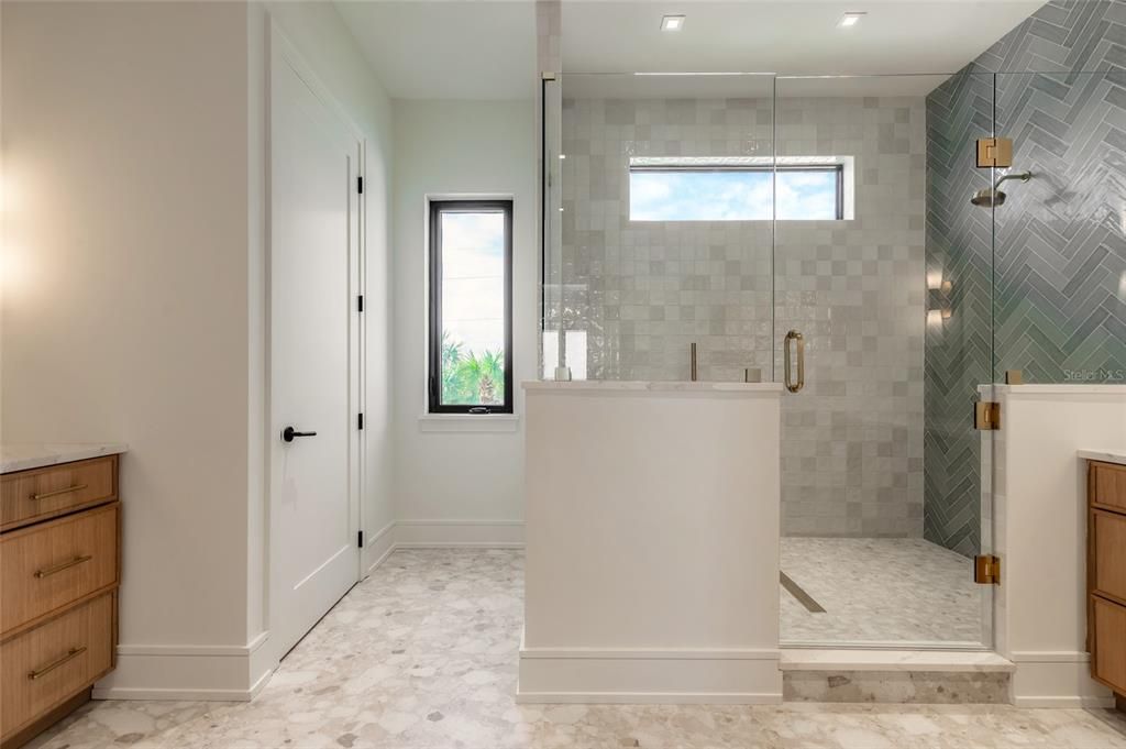 For Sale: $6,750,000 (4 beds, 4 baths, 6110 Square Feet)