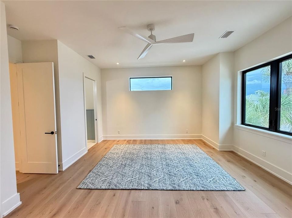 For Sale: $6,750,000 (4 beds, 4 baths, 6110 Square Feet)